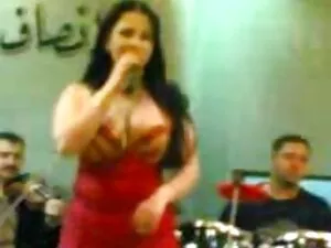 Lexi Lane-nya besar  ...